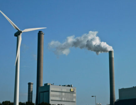 Coal plant (CC-BY-SA 4.0 – Chris Snijder) Hemweg Coal plant